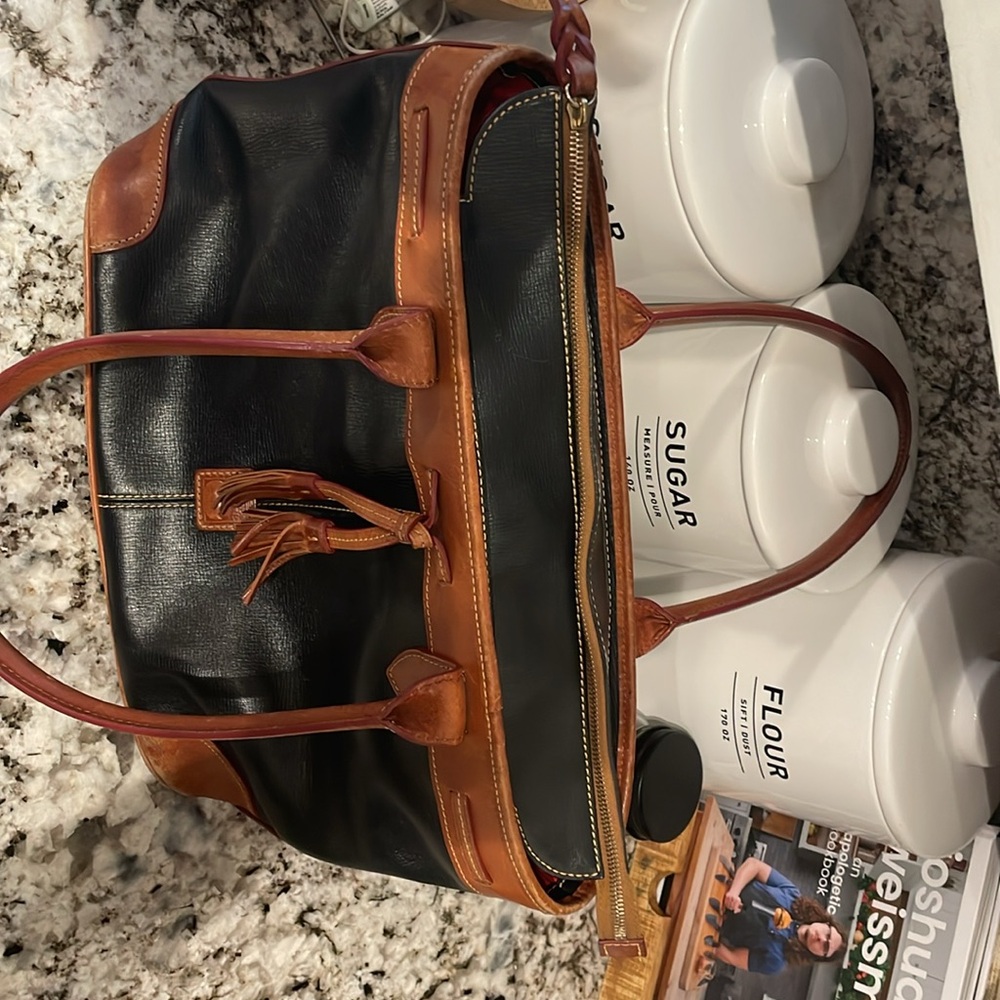 Dooney&Bourke - Picture 3 of 5
